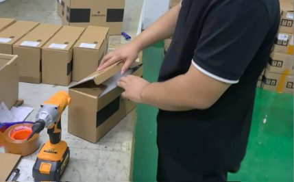 高效组装组合阀并进行检测，确保组合阀的性能和可靠性(图2)